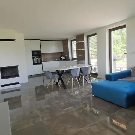 Apartmanovy Dom S Virivkou A Saunou