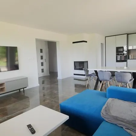 Semesterbostad Apartmanovy Dom S Virivkou A Saunou Žiar