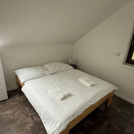Nyaraló Apartmanovy Dom S Virivkou A Saunou *
