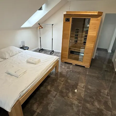 Apartmanovy Dom S Virivkou A Saunou *