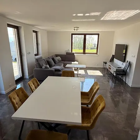 Apartmanovy Dom S Virivkou A Saunou *