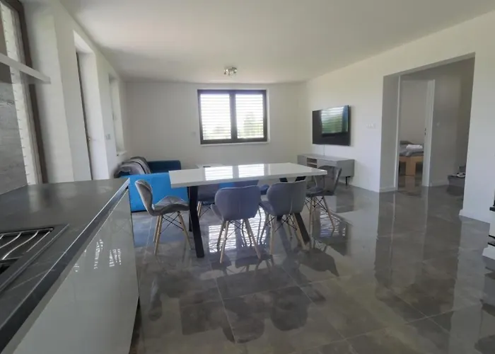 Hébergement de vacances Apartmanovy Dom S Virivkou A Saunou Žiar