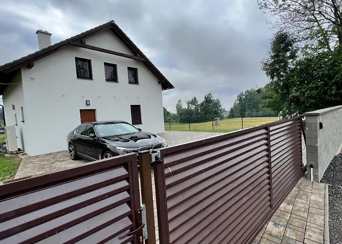 Apartmanovy Dom S Virivkou A Saunou Žiar