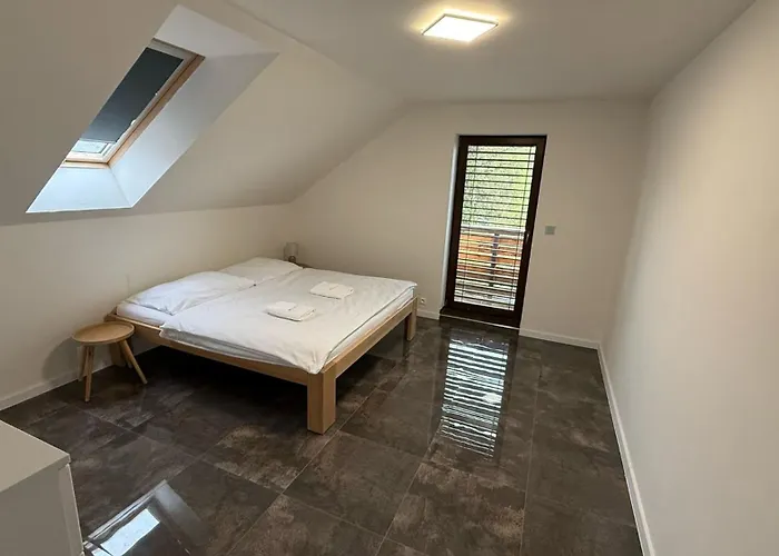 Hébergement de vacances Apartmanovy Dom S Virivkou A Saunou Žiar